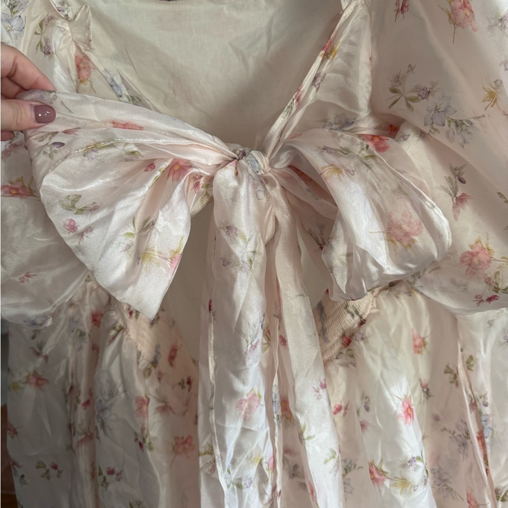 Worth Collective Melody Maxi Bump Friendly 3x pockets, open back with a bow